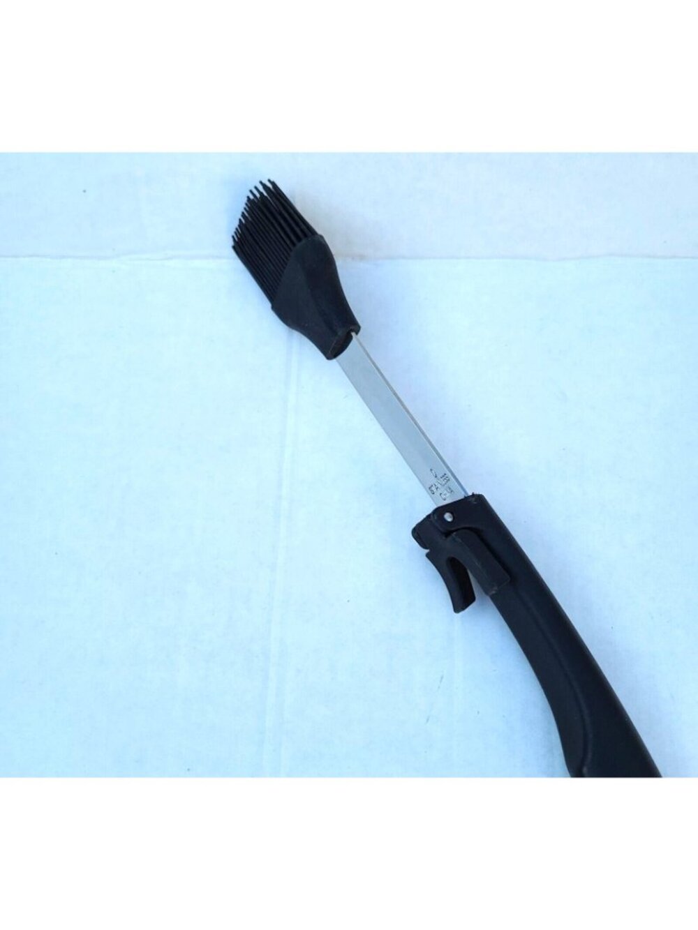 Mr Bar-B-Q Kickstand Basting Brush Silicon Bristles Indoor Outdoor Use NEW - Picture 3 of 6